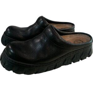 Native Deep E of the Rain Forest Mules TIRE Sole US 10.5 / EU 43